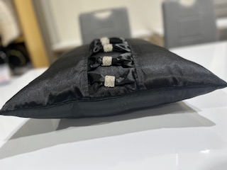 Cushion - Crystal with silk effect stock 2 Black - Image 3