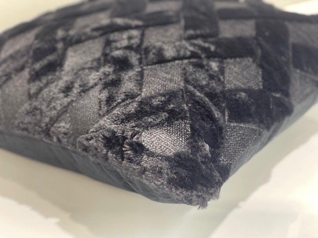 Flock - Black - Image 3