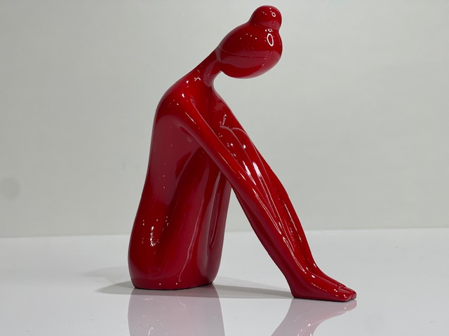 Figurine 1 - Red - Image 2