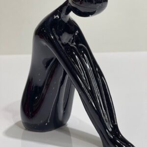 Figurine 1 - Black