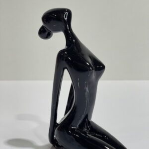 Figurine 2 - Black