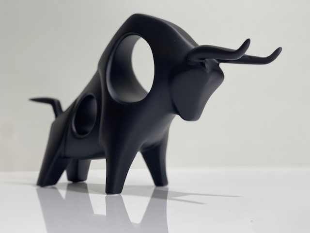 Figurine 4 - Bull 1 - Black