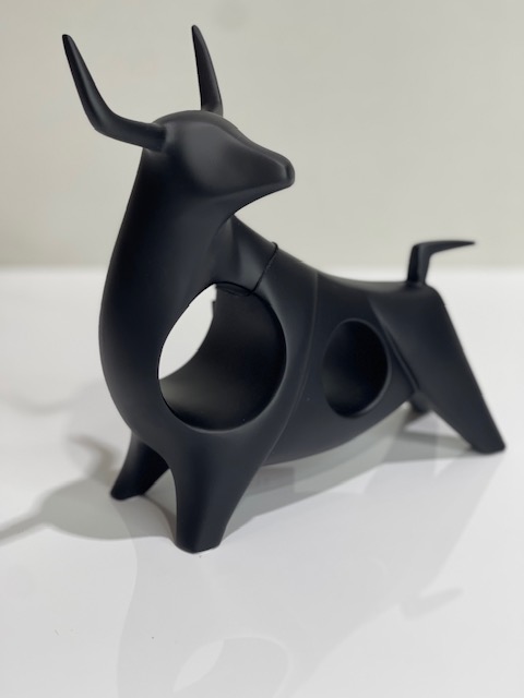 Figurine 5 - Bull 2 - Black